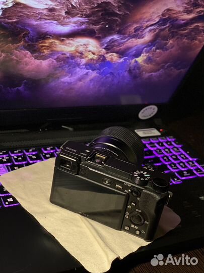 Sony a 6400 + sigma 30mm f1/4 + sony 16-50