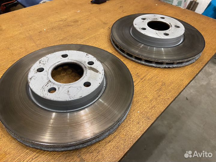 Передние тормозные диски (+колодки) ford focus 3