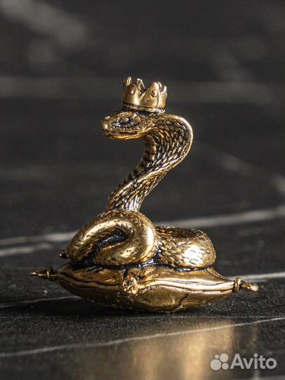 Статуэтка Змея Принцесса из латуни