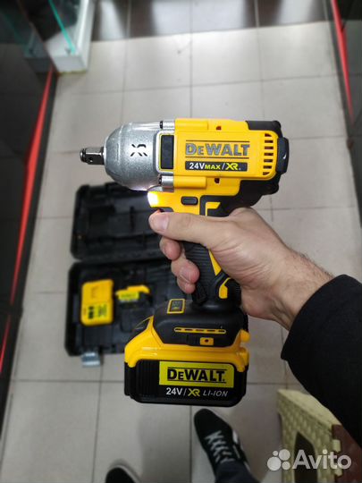 Гайковерт dewalt 24ват 800NM