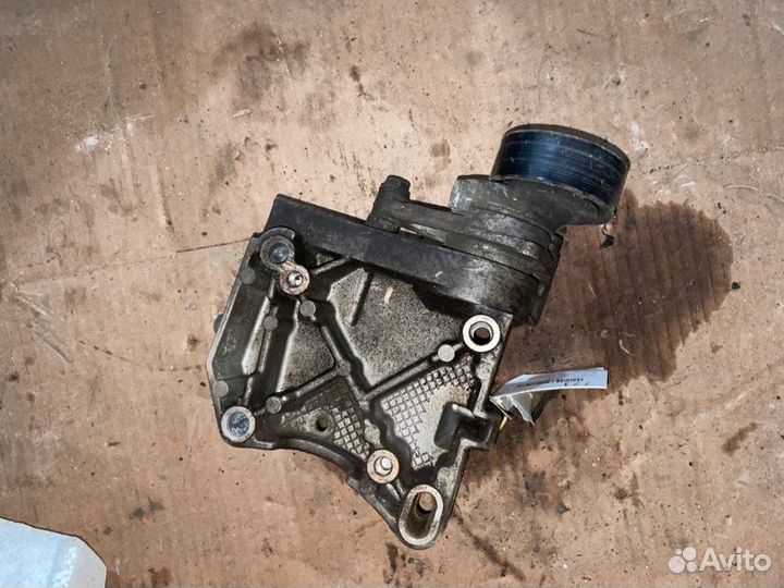 Кронштейн генератора Citroen C4 купе TU5GP4 2006