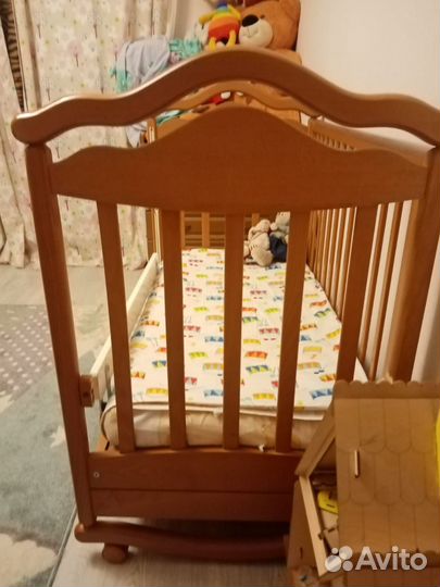 Кровать из бука Гандылян