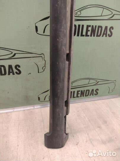 Накладка на порог левая Volkswagen Passat B7