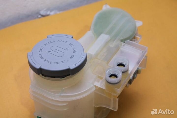 Соляной контейнер Bosch 655491 бу. 6566