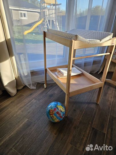 Пеленальный столик