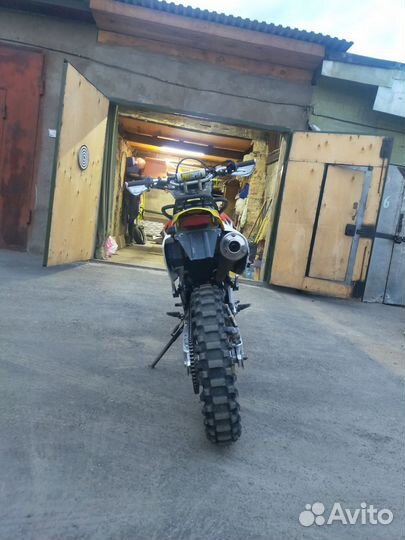 Мотоцикл DRZ400s