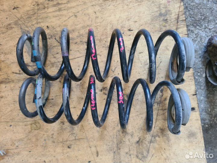 Пружина подвески задняя Peugeot 308 хэтчбек 1.6