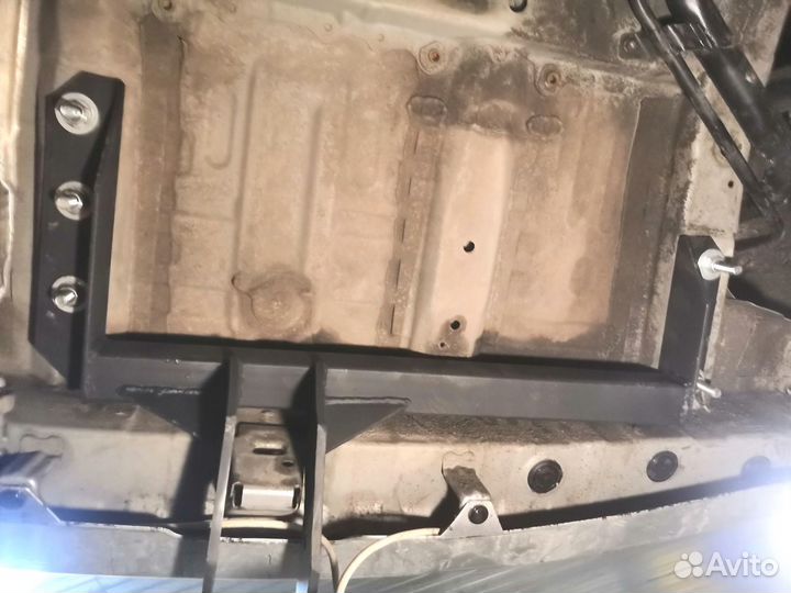 Фаркоп на Хонда Фрид 08-16г,Фрид Спайк 10-16 г