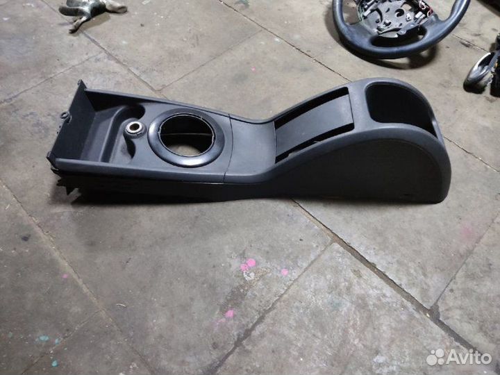 Консоль между сидений Renault Megane 2