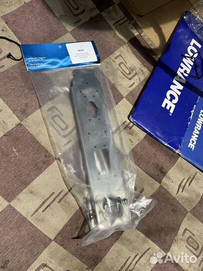 Крепление датчика эхолота lowrance garmin