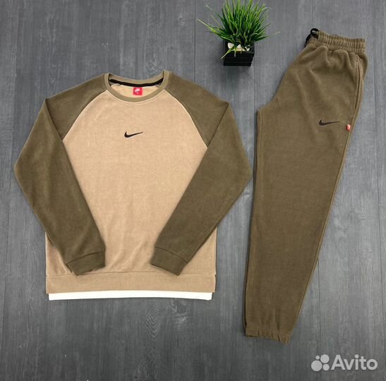 Костюм весенний Nike