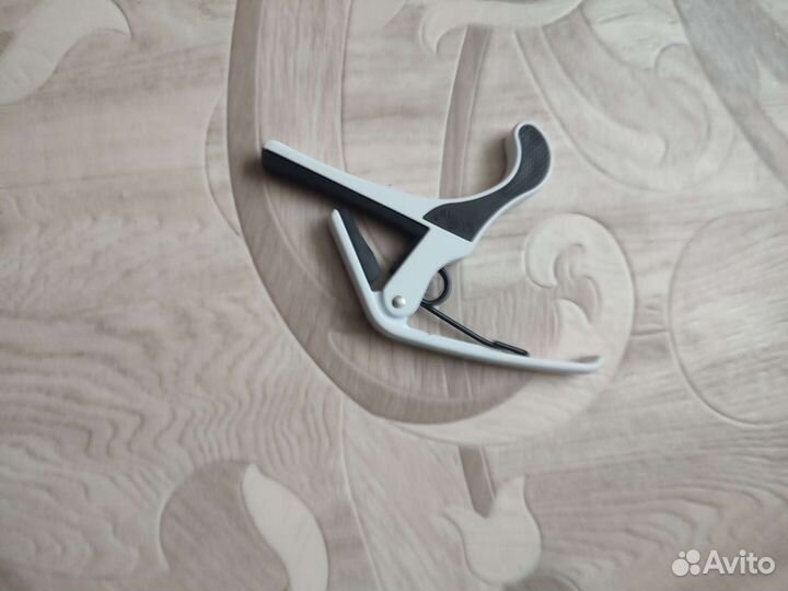 Гитара с полным комплектом