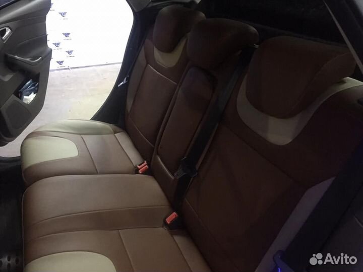 Чехлы на Ford Focus 3 дорест тренд спорт и титаниум