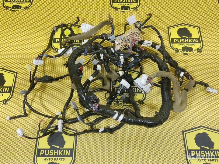 Проводка салона/багажника Nissan Juke