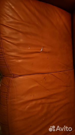 Кожаный диван бу