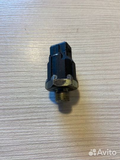 Датчик детонации Renault Logan