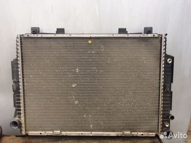 Радиатор двс Mercedes