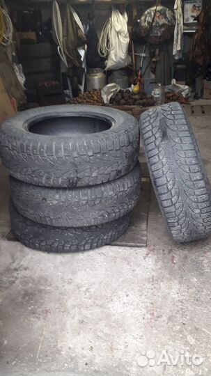Pirelli Winter Carving Edge 215/65 R16 98T