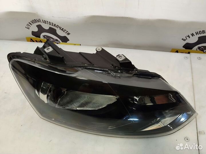 Фара правая Volkswagen Polo 2010-2015