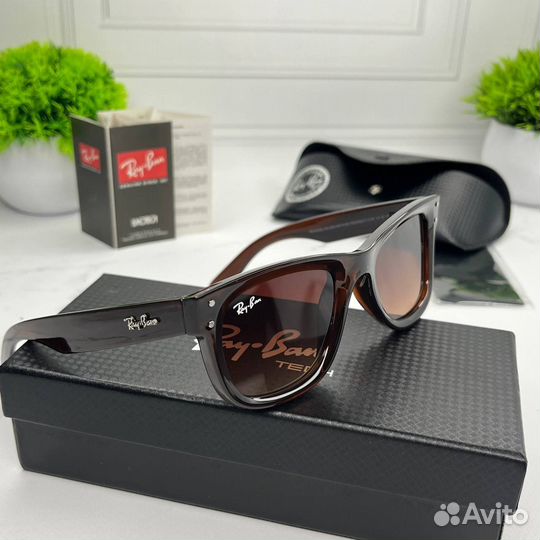 Солнцезащитные очки Ray Ban новинка