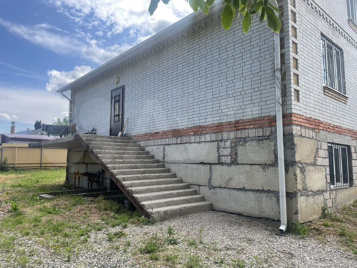 Дом 240 м² на участке 6 сот.