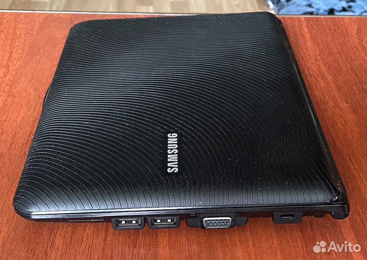 Нетбук Samsung NB30