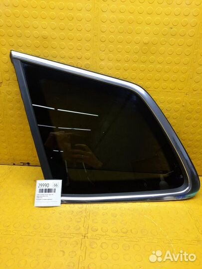 Стекло кузовное глухое заднее левое Skoda Karoq