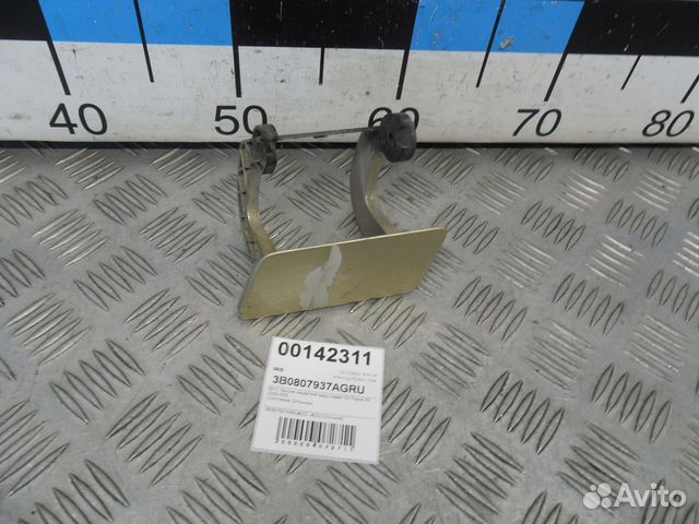 Б/У Крышка омывателя фары левая VW Passat B5 20