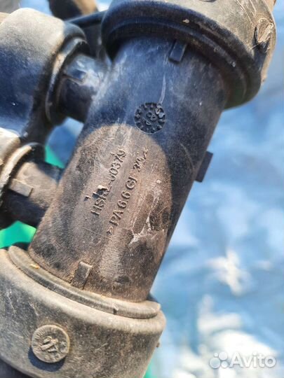 Патрубок охлаждения Renault Sandero stepvai