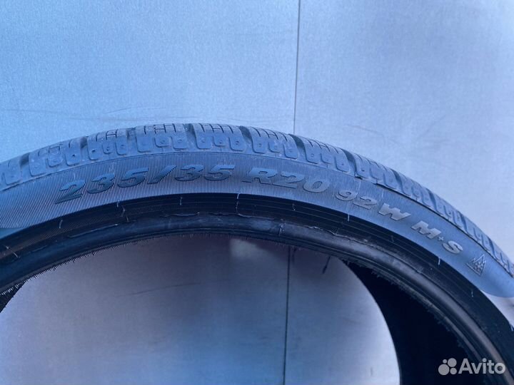 Pirelli Winter Sottozero 235/35 R20