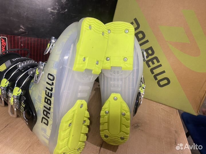 Горнолыжные ботинки детские 23 Dalbello