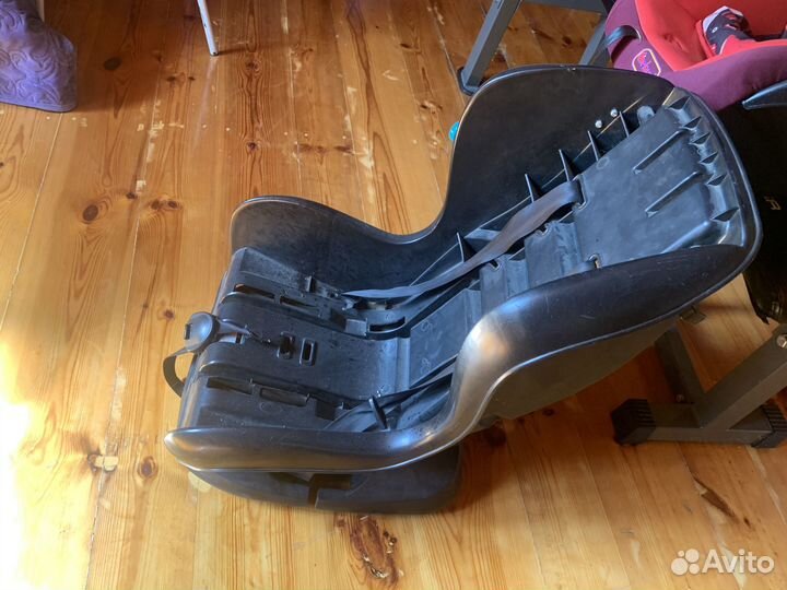 Автомобильное кресло