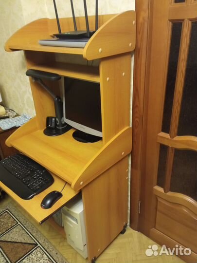 Компьютерный стол