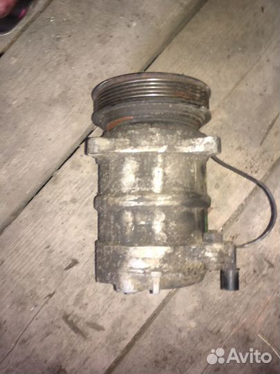 Насос кондиционера volvo s40 2.0