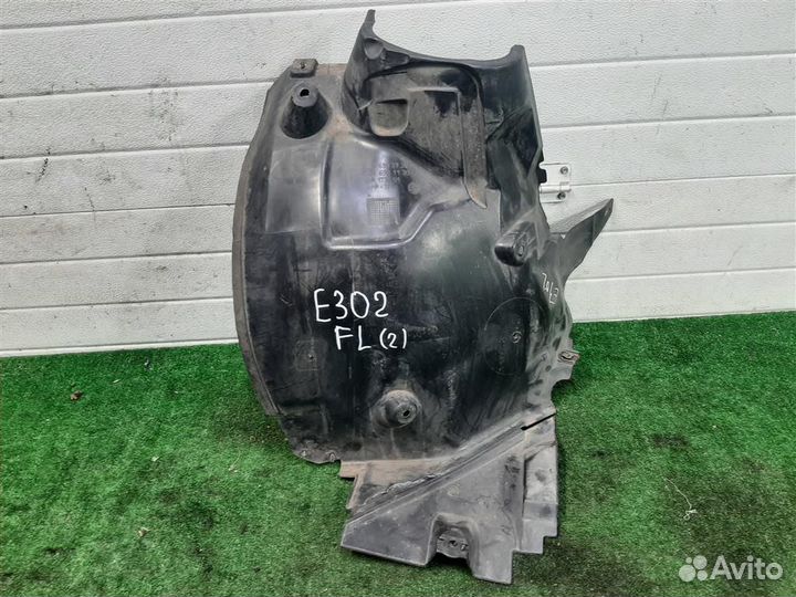 Подкрылок передний левый Mercedes Benz C-Class W2