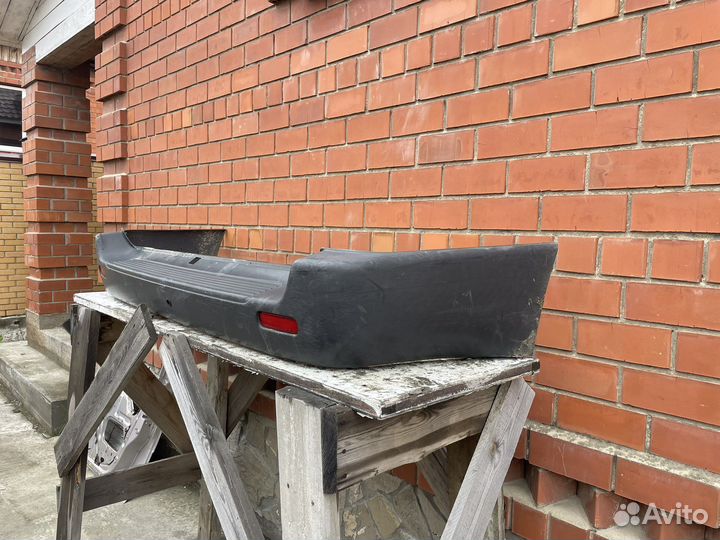 Продаю бампер задний на тлк 100-105