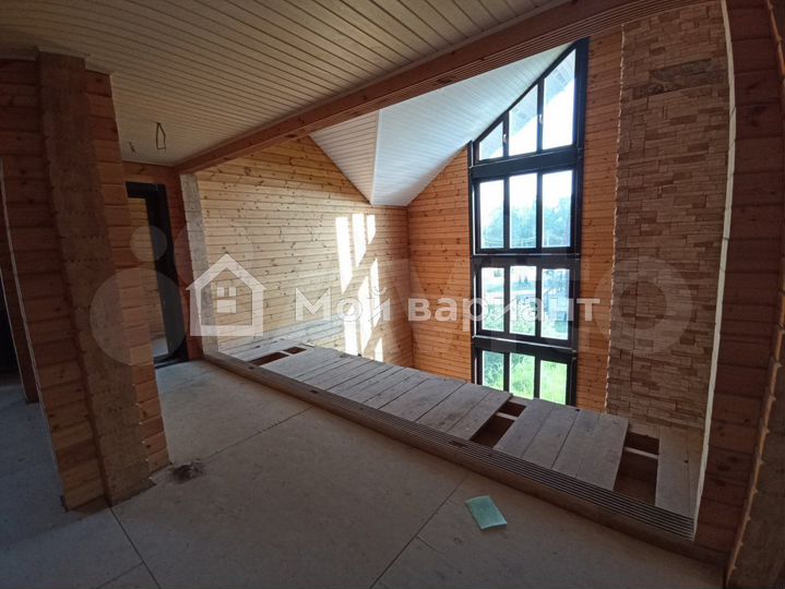 Коттедж 485 м² на участке 15 сот.