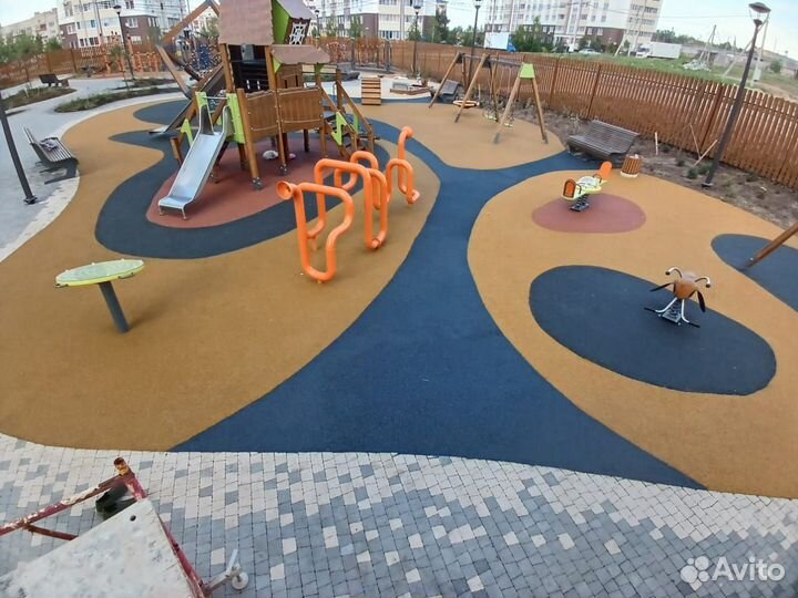 Укладка резинового покрытия для детских площадок