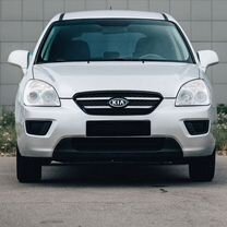 Kia Carens 1.6 MT, 2010, 170 000 км, с пробегом, цена 640 000 руб.