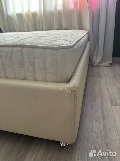 Кровать с матрасом бу 160/200