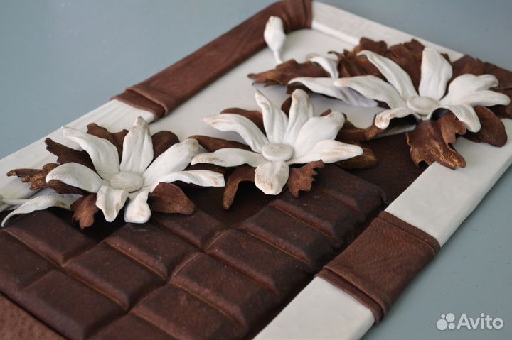 Картина из кожи