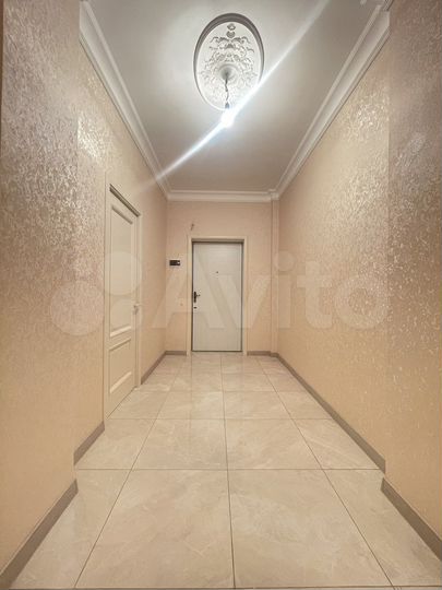 2-к. квартира, 70 м², 2/10 эт.