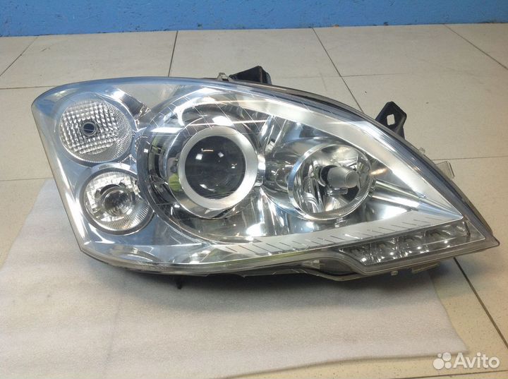 Фара правая Mercedes Benz Vito/Viano- (639) 03-14