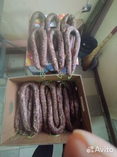 Сушёное мясо и колбаса в горах