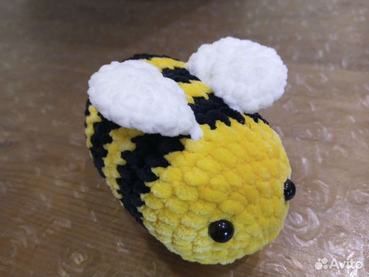Игрушка ручной работы - пчела