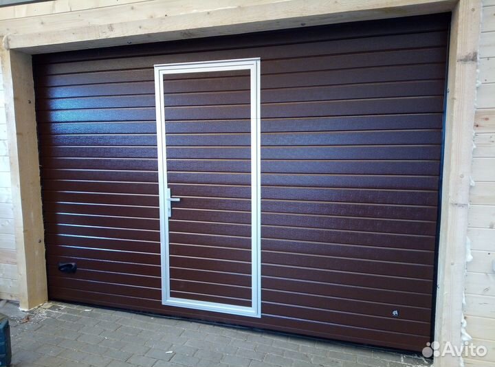 Секционные ворота ритерна