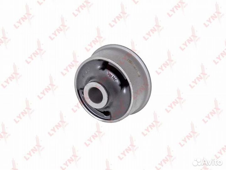 Сайлентблок переднего рычага подвески перед прав/л