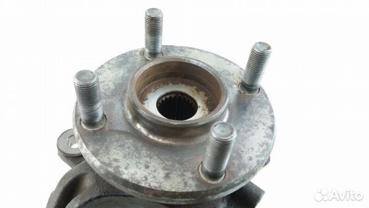 Ступица передняя правая Nissan Cube AZ10 2001