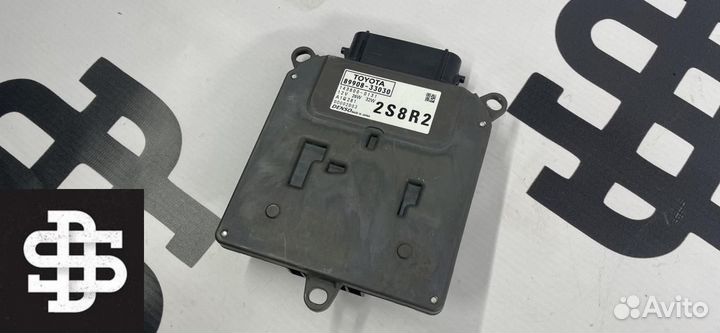 Блок розжига ксенона Toyota 8990833030