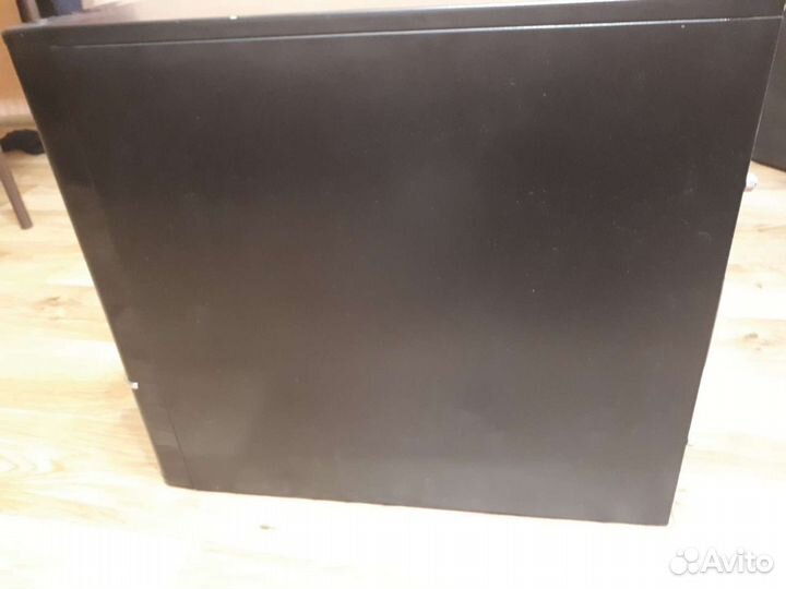 Корпус компьютерный Thermaltake Swing